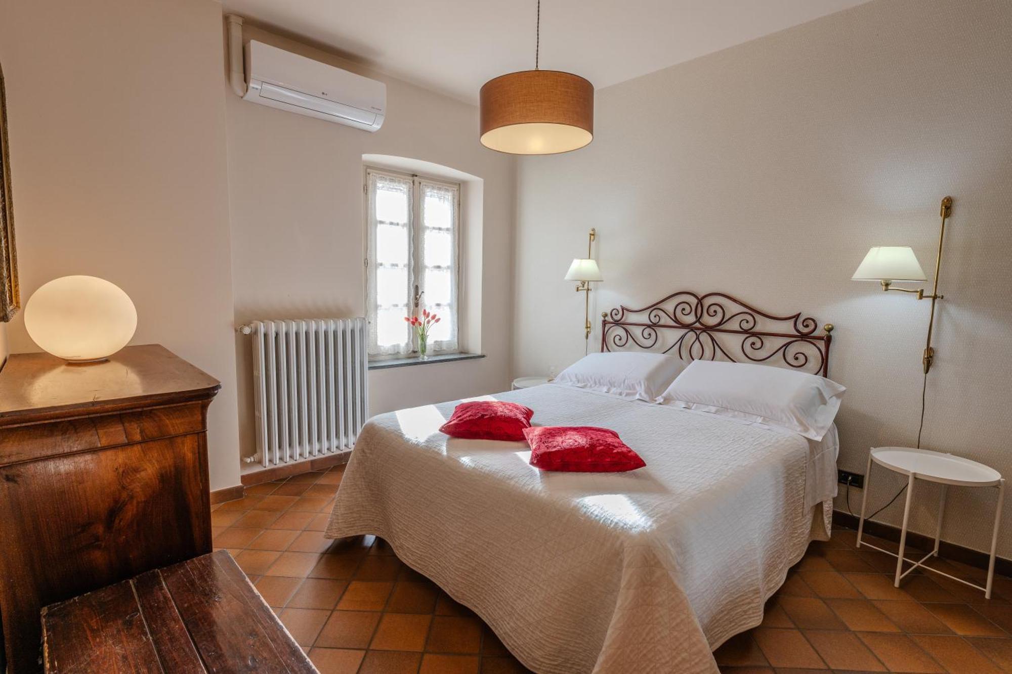 Villa La Meridiana Alba  Buitenkant foto