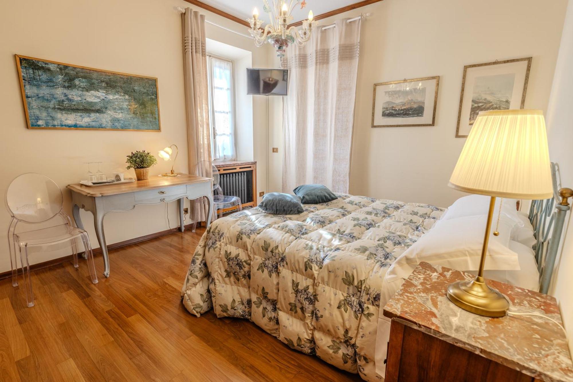 Villa La Meridiana Alba  Buitenkant foto