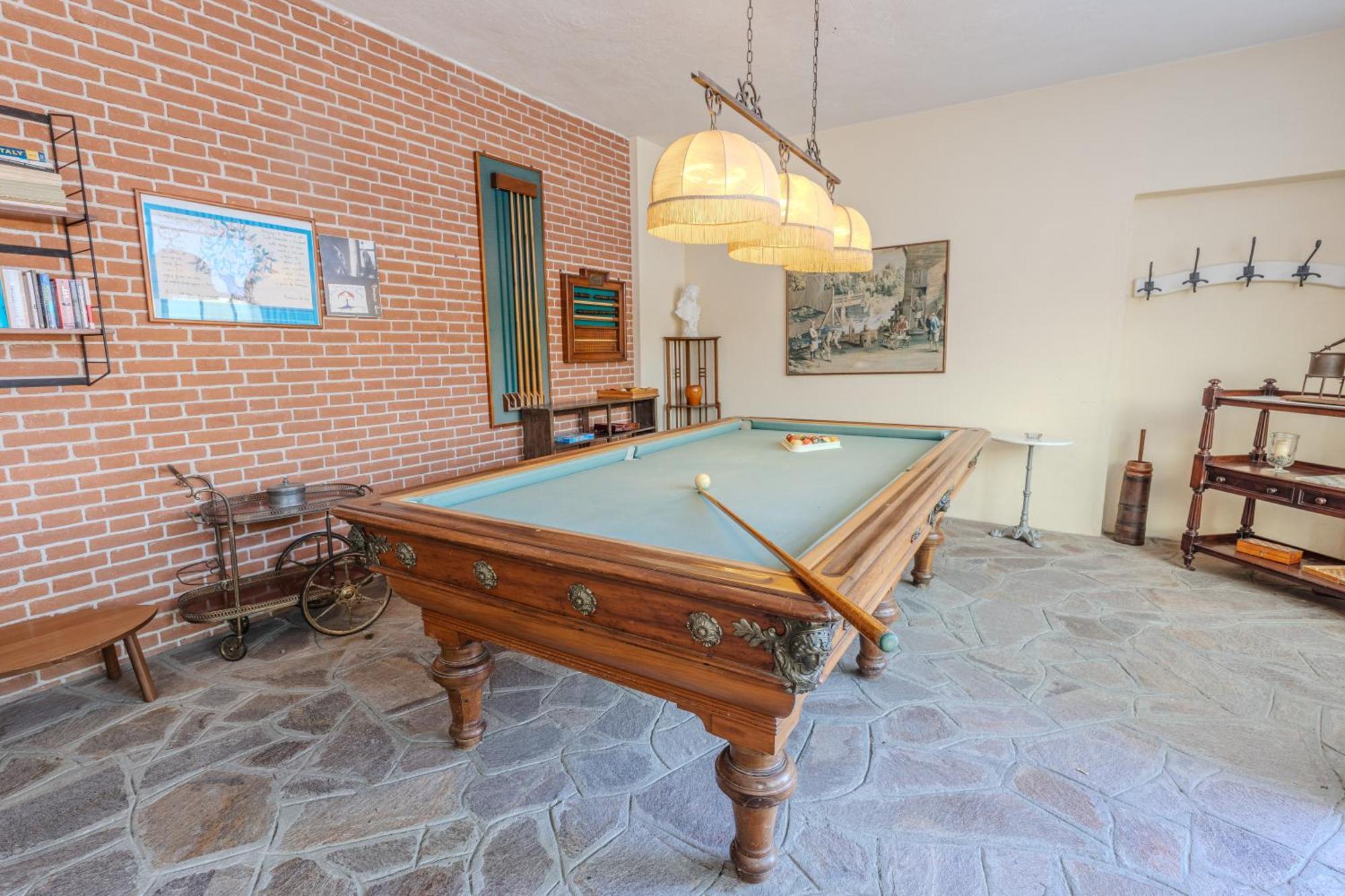 Villa La Meridiana Alba  Buitenkant foto